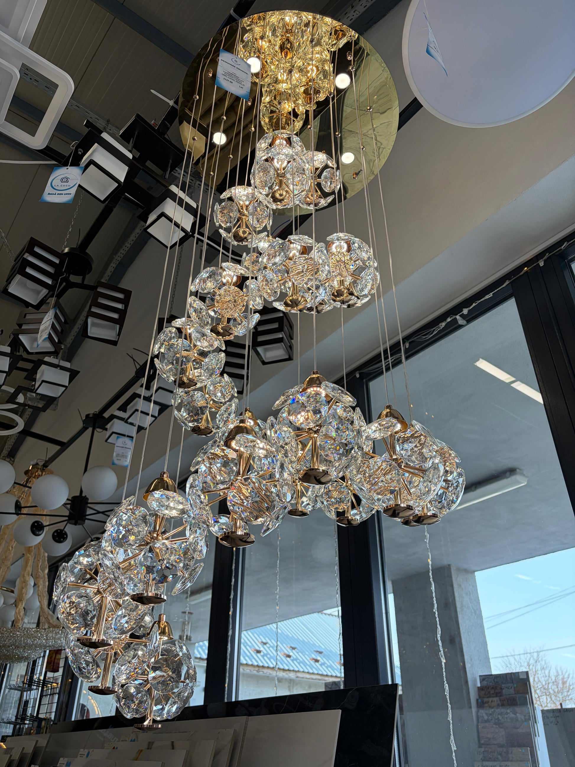 Crystal LED полилей KILKENNY Culmino, 144 W, неутрална светлина, диаметър 60 см, златни модерни полилеи Заглавие по подразбиране Alessandro Design