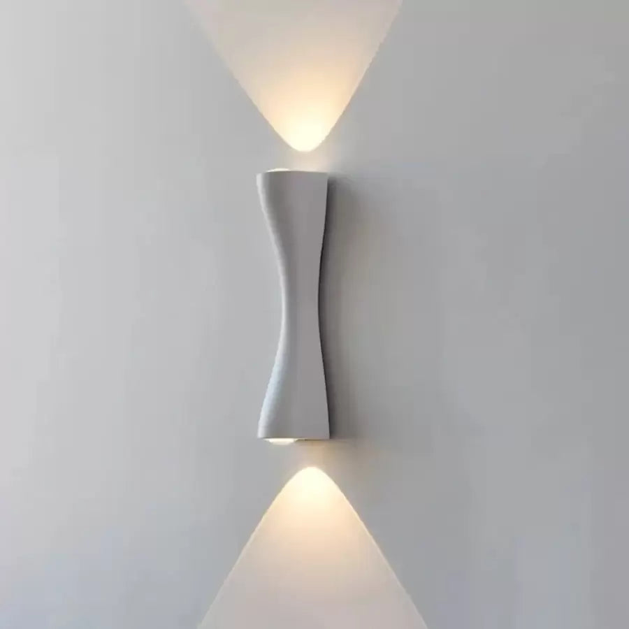 Augustine 6W външна LED стенна лампа Бяла външна стенна лампа Заглавие по подразбиране Alessandro Design