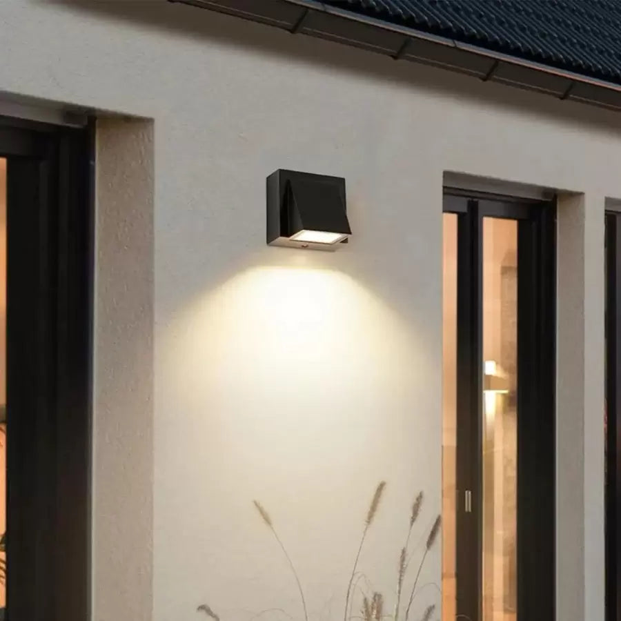 Външен LED Matthias 5W Черна топла светлина Външна стенна лампа Заглавие по подразбиране Alessandro Design