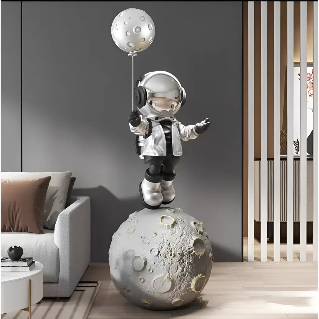 Astronaut LED лампа в сребърна смола Veioze и заглавие по подразбиране Alessandro Design Lamp